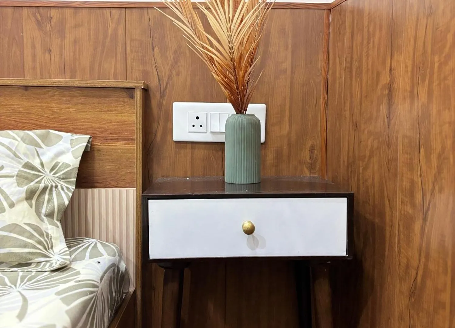 Terracotta Trails-1 Bedroom With Living Room Varanasi Hotel